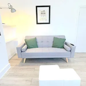  Apartment Stylish In Plaistow
